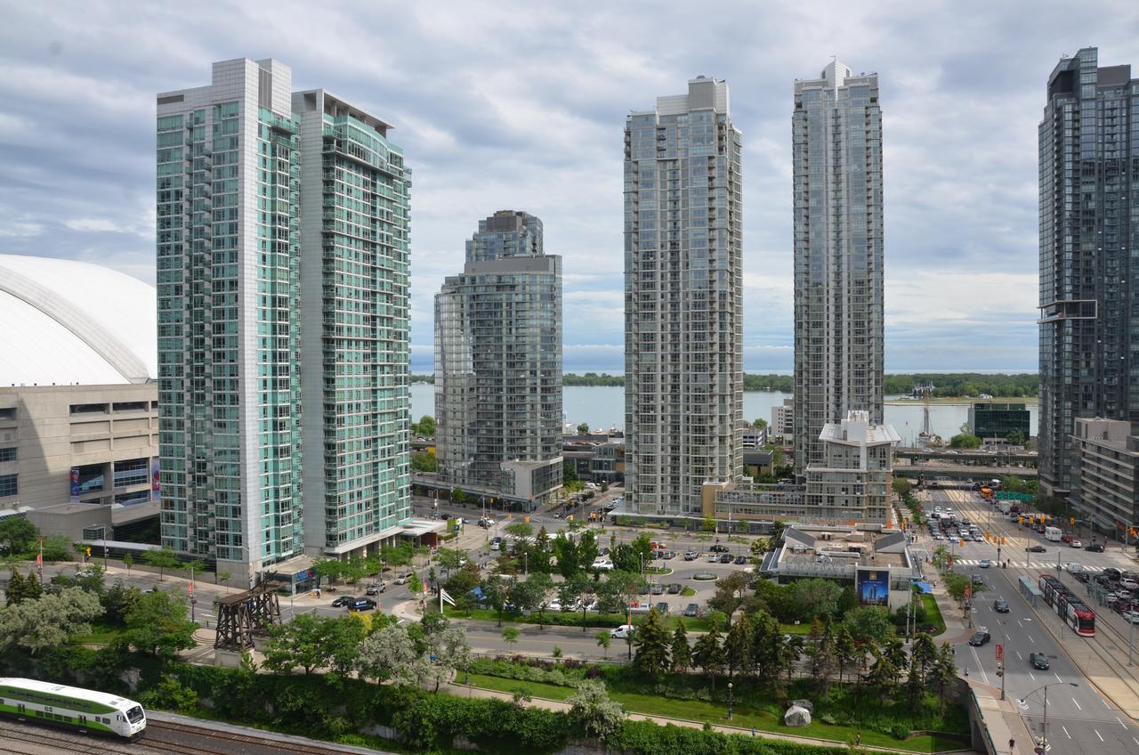 Skydome Furnished Residences Toronto Exterior photo