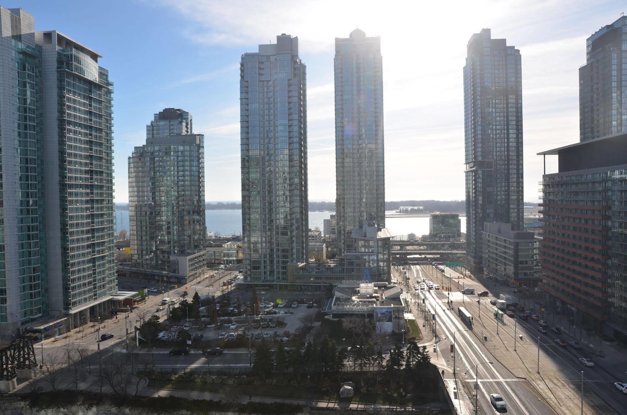 Skydome Furnished Residences Toronto Exterior photo